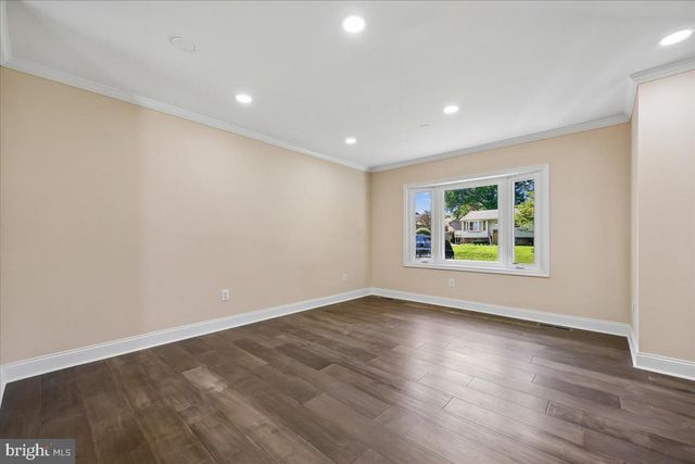 24321 LOG HOUSE RD, Gaithersburg, MD 20882