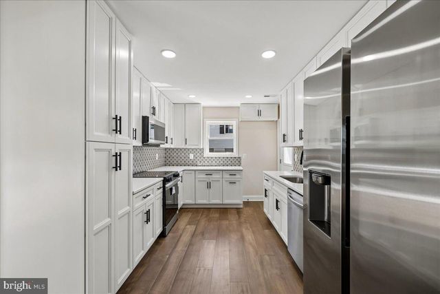 24321 LOG HOUSE RD, Gaithersburg, MD 20882