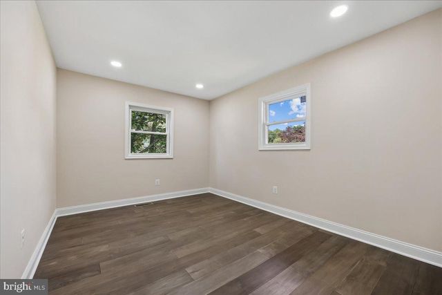 24321 LOG HOUSE RD, Gaithersburg, MD 20882