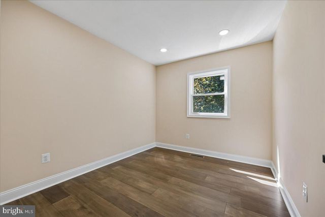 24321 LOG HOUSE RD, Gaithersburg, MD 20882