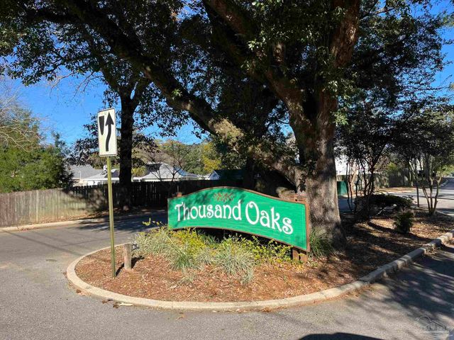 1046 Fleming Dr, Pensacola, FL 32534