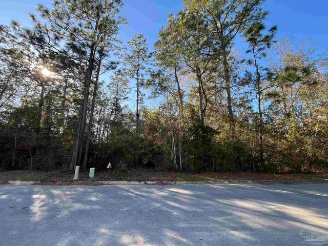 1046 Fleming Dr, Pensacola, FL 32534