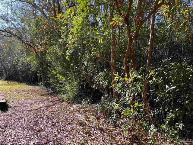 1046 Fleming Dr, Pensacola, FL 32534