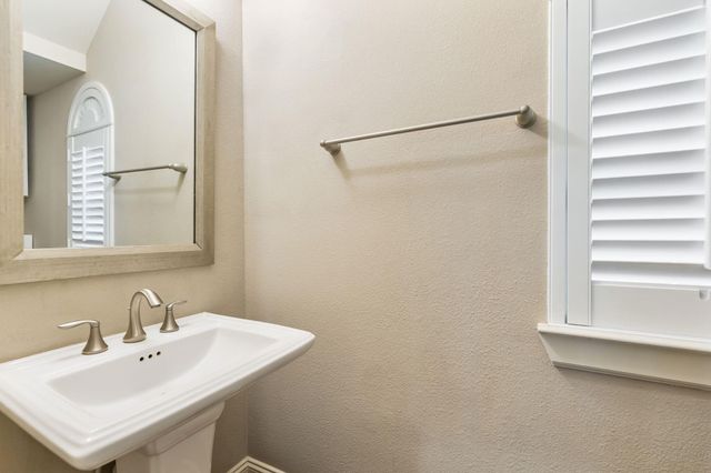 8201 Cabernet Lane, Houston, TX 77055