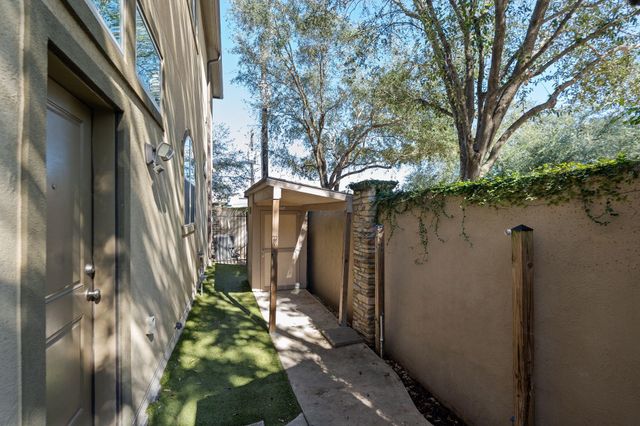 8201 Cabernet Lane, Houston, TX 77055