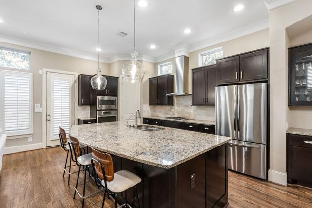 8201 Cabernet Lane, Houston, TX 77055