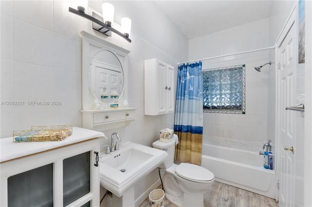 1517 Adams Street, Hollywood, FL 33020