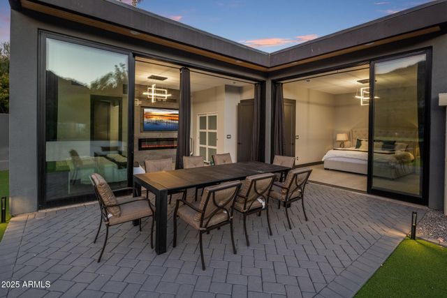 7223 N BLACK ROCK Trail, Paradise Valley, AZ 85253