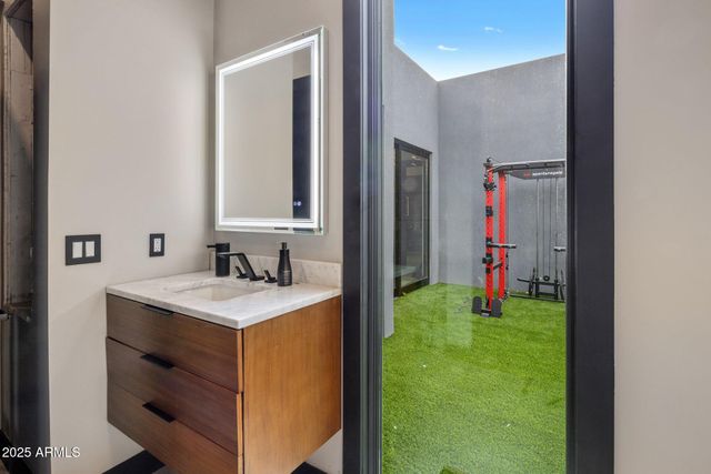 7223 N BLACK ROCK Trail, Paradise Valley, AZ 85253