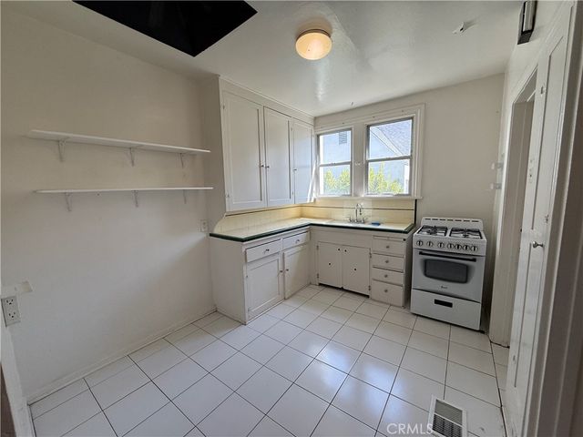 79 N Berkeley Avenue, Pasadena, CA 91107