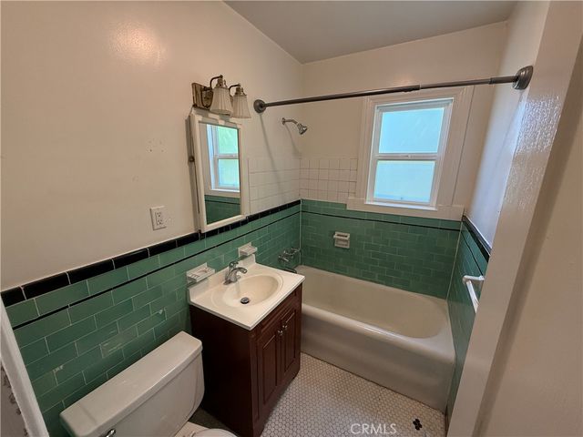 79 N Berkeley Avenue, Pasadena, CA 91107