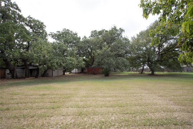 1311 Loving Highway, Graham, TX 76450