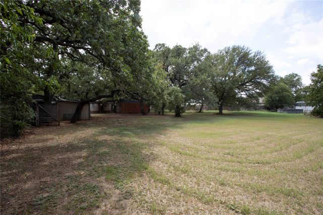 1311 Loving Highway, Graham, TX 76450