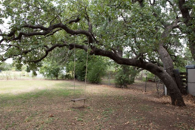 1311 Loving Highway, Graham, TX 76450