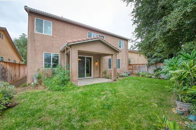 7141 N Lead Avenue, Fresno, CA 93711