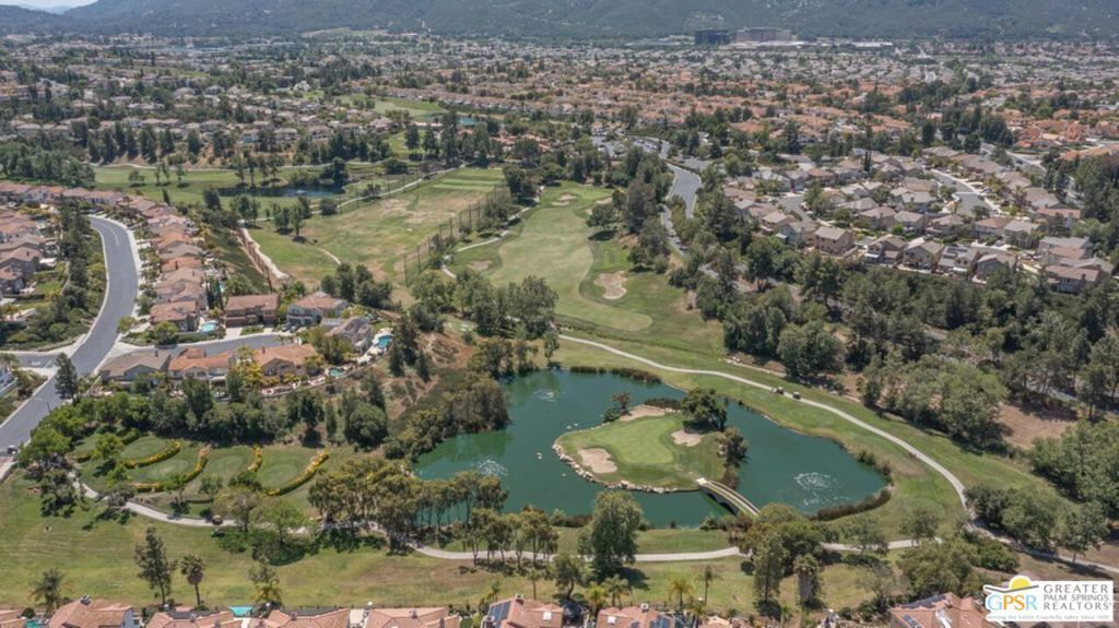 Image 66 of property listing at 45211 Willowick Street, Temecula, CA 92592