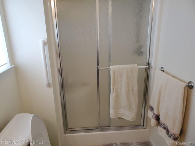 2285 Spartans Trail Nw 17, Hamburg Township, MI 48169