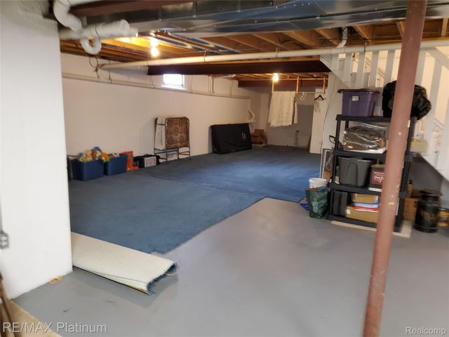 2285 Spartans Trail Nw 17, Hamburg Township, MI 48169