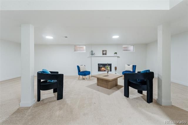 9110 W 2nd Avenue, Lakewood, CO 80226