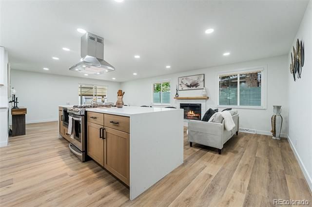 9110 W 2nd Avenue, Lakewood, CO 80226