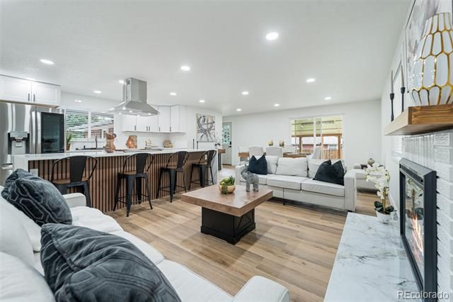 9110 W 2nd Avenue, Lakewood, CO 80226