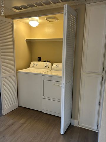 3455 ERVA Street 213, Las Vegas, NV 89117