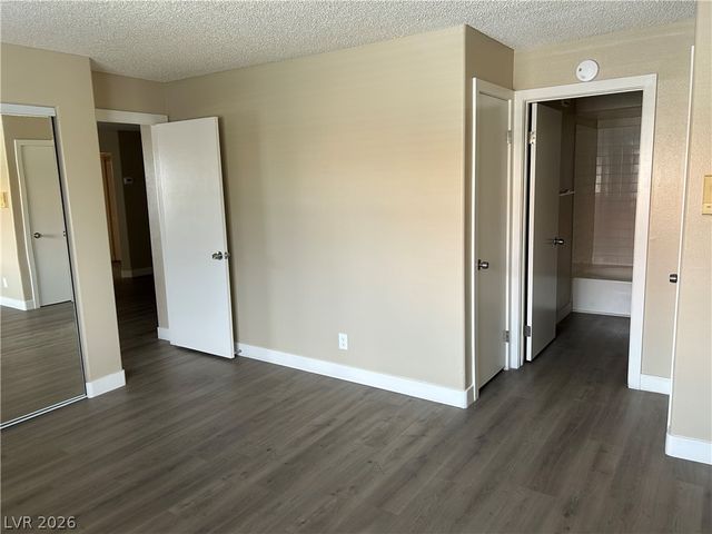 3455 ERVA Street 213, Las Vegas, NV 89117