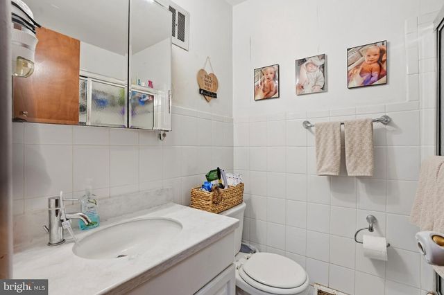 12564 KNIGHTS TER, Philadelphia, PA 19154
