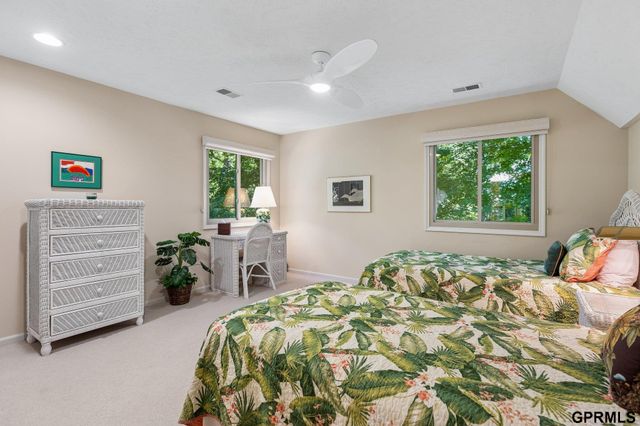 2623 S 96 Circle, Omaha, NE 68124