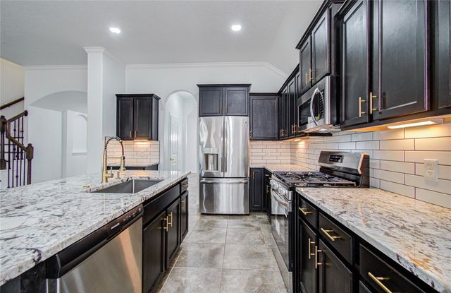 715 S Chamfer Way, Crosby, TX 77532
