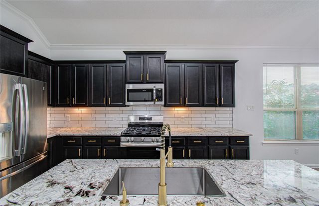 715 S Chamfer Way, Crosby, TX 77532
