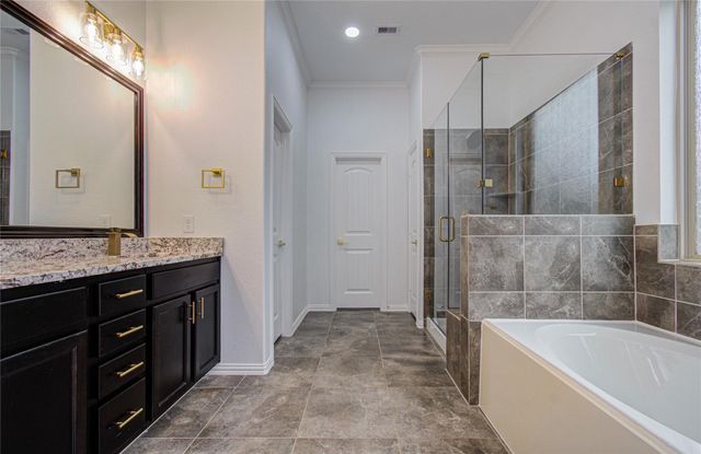 715 S Chamfer Way, Crosby, TX 77532