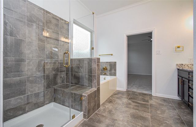 715 S Chamfer Way, Crosby, TX 77532