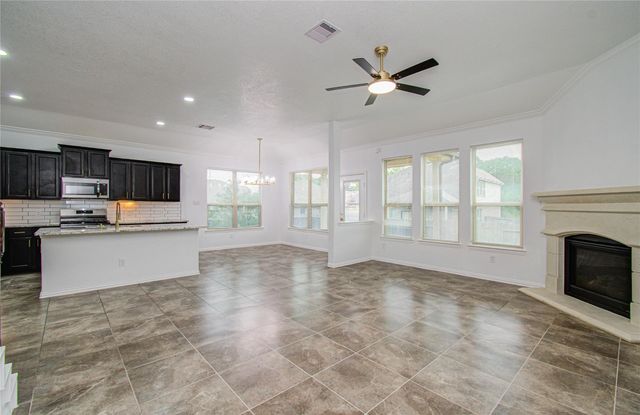 715 S Chamfer Way, Crosby, TX 77532