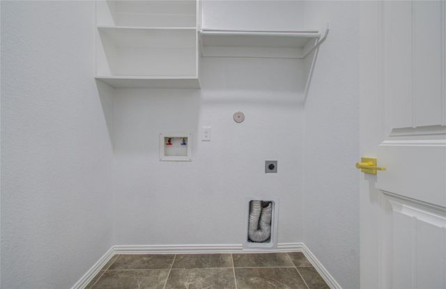 715 S Chamfer Way, Crosby, TX 77532