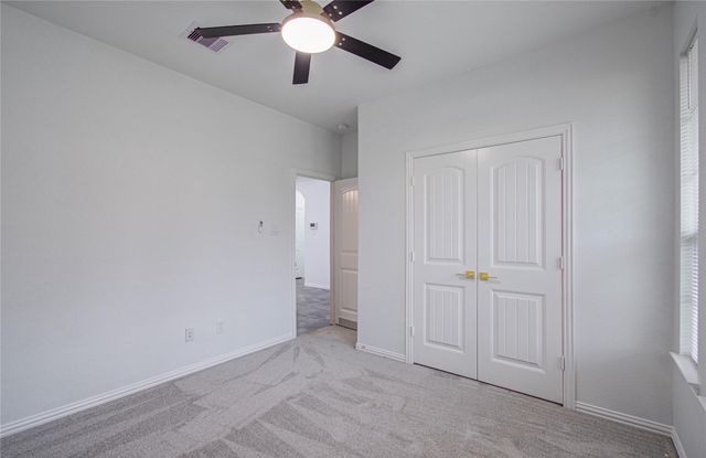 715 S Chamfer Way, Crosby, TX 77532