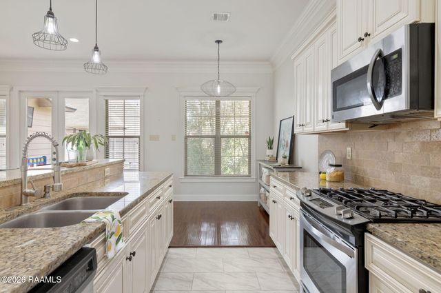 103 Heron Point Drive, Broussard, LA 70518