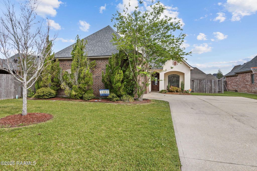 103 Heron Point Drive, Broussard, LA 70518