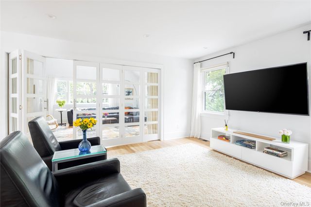 1260 Main Road, Jamesport, NY 11901