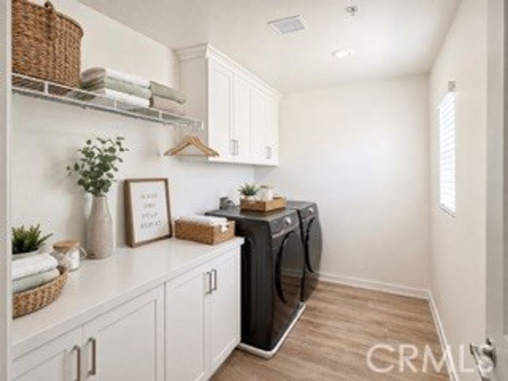 Image 12 of property listing at 29742 Woodcreek, Winchester, CA 92596