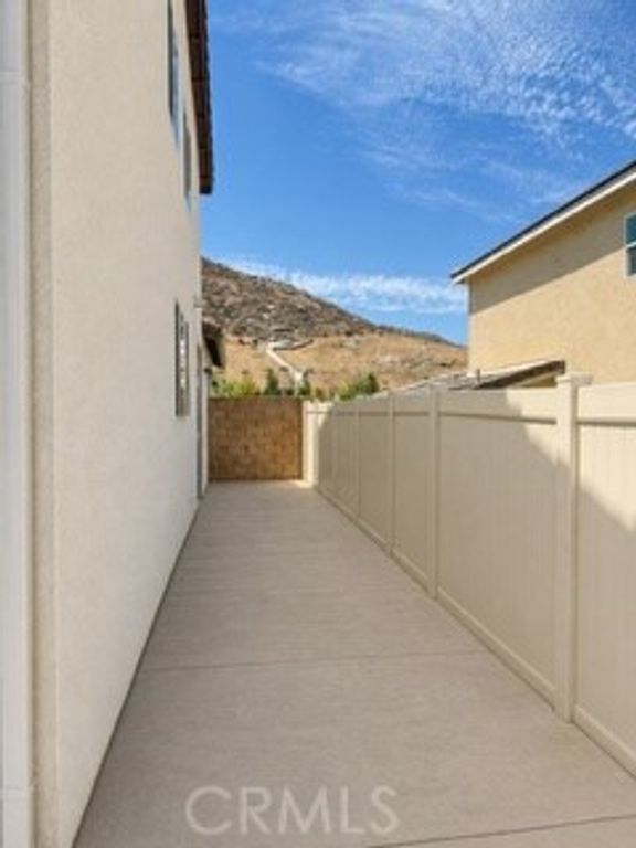 Image 15 of property listing at 29742 Woodcreek, Winchester, CA 92596
