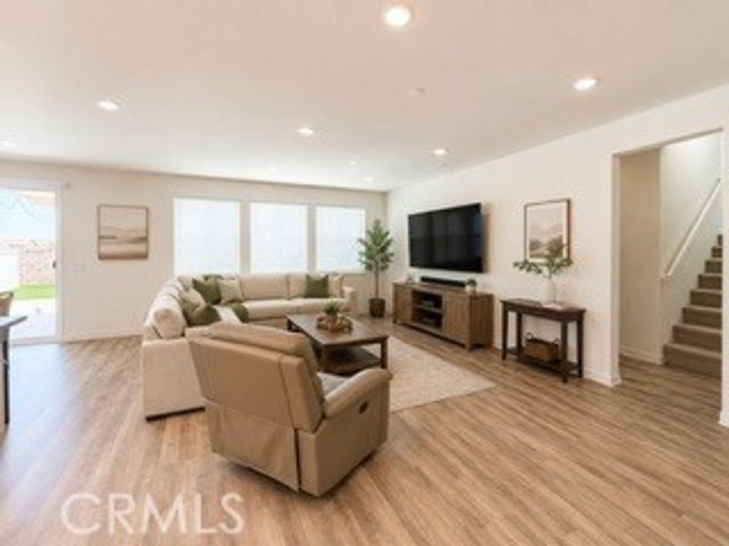 Image 6 of property listing at 29742 Woodcreek, Winchester, CA 92596