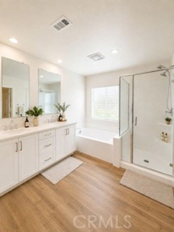 Image 9 of property listing at 29742 Woodcreek, Winchester, CA 92596