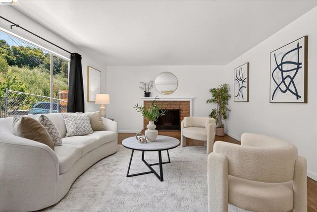 6138 Oakdale Ave, Oakland, CA 94605