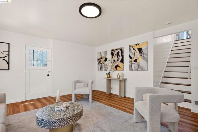 6138 Oakdale Ave, Oakland, CA 94605