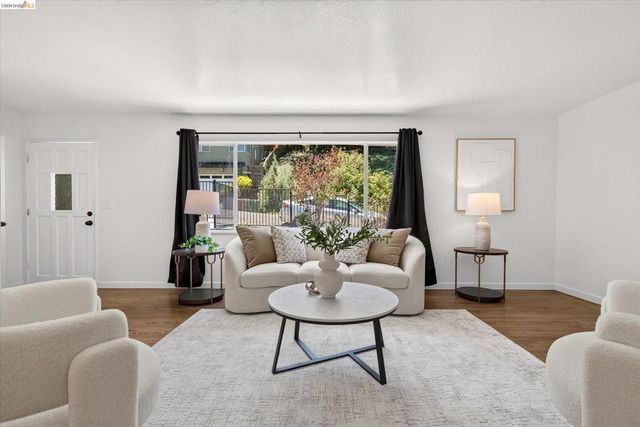 6138 Oakdale Ave, Oakland, CA 94605