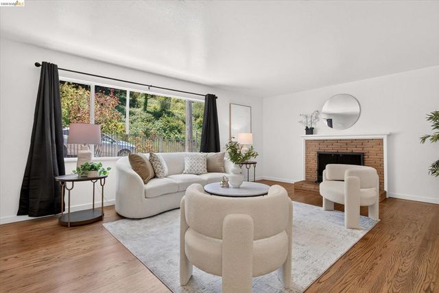 6138 Oakdale Ave, Oakland, CA 94605