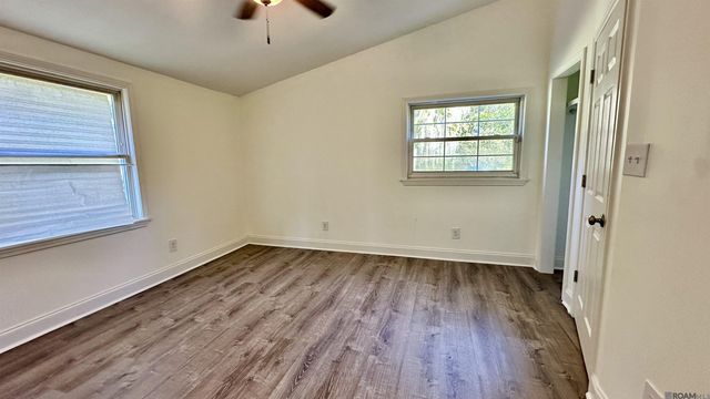 8314 Phillips Rd, St Amant, LA 70774