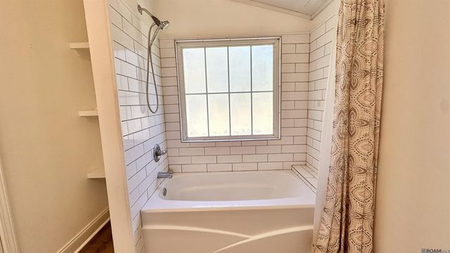 8314 Phillips Rd, St Amant, LA 70774