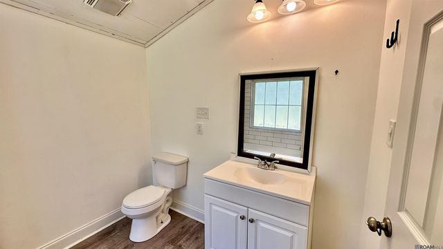 8314 Phillips Rd, St Amant, LA 70774